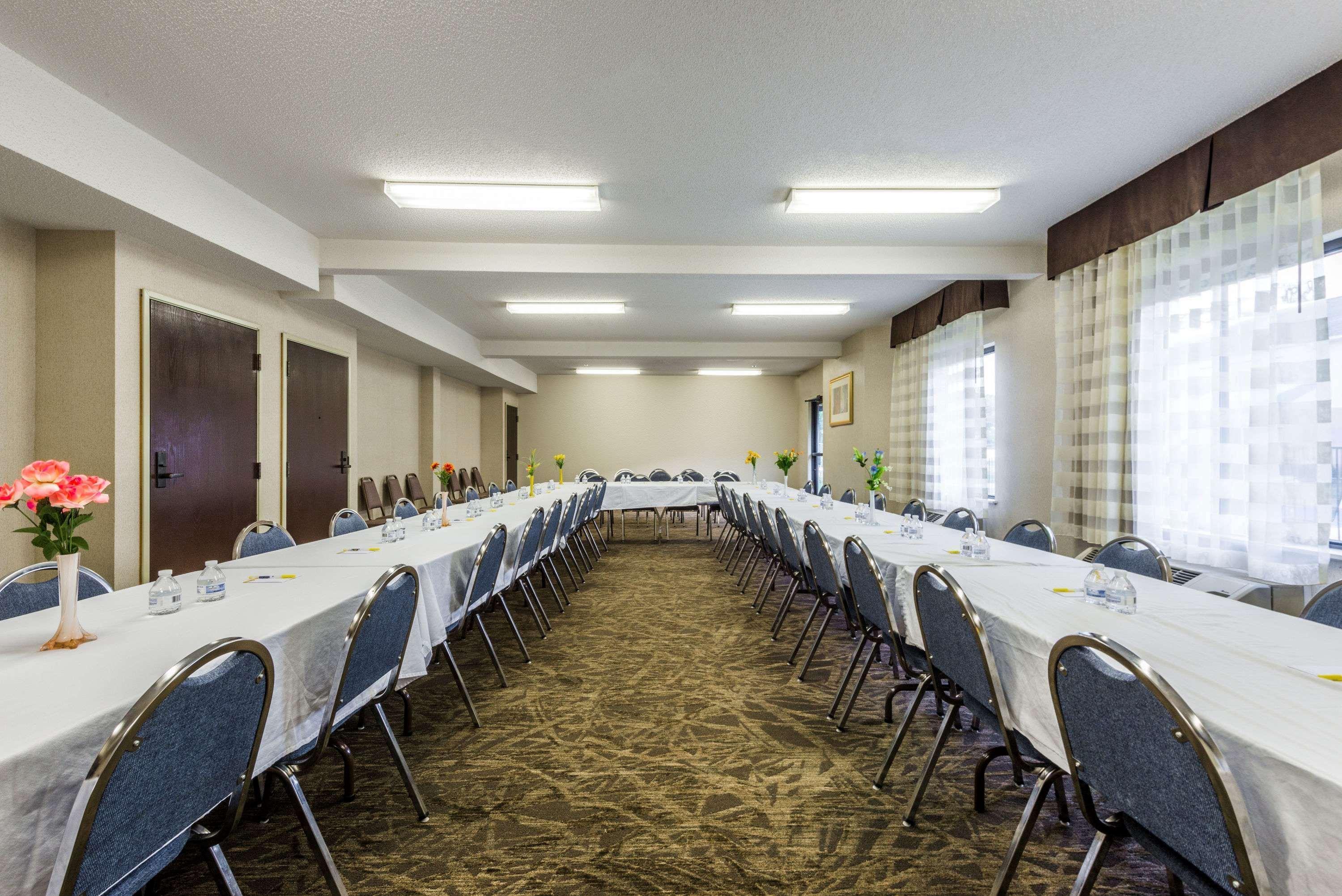Days Inn By Wyndham Yadkinville Bagian luar foto