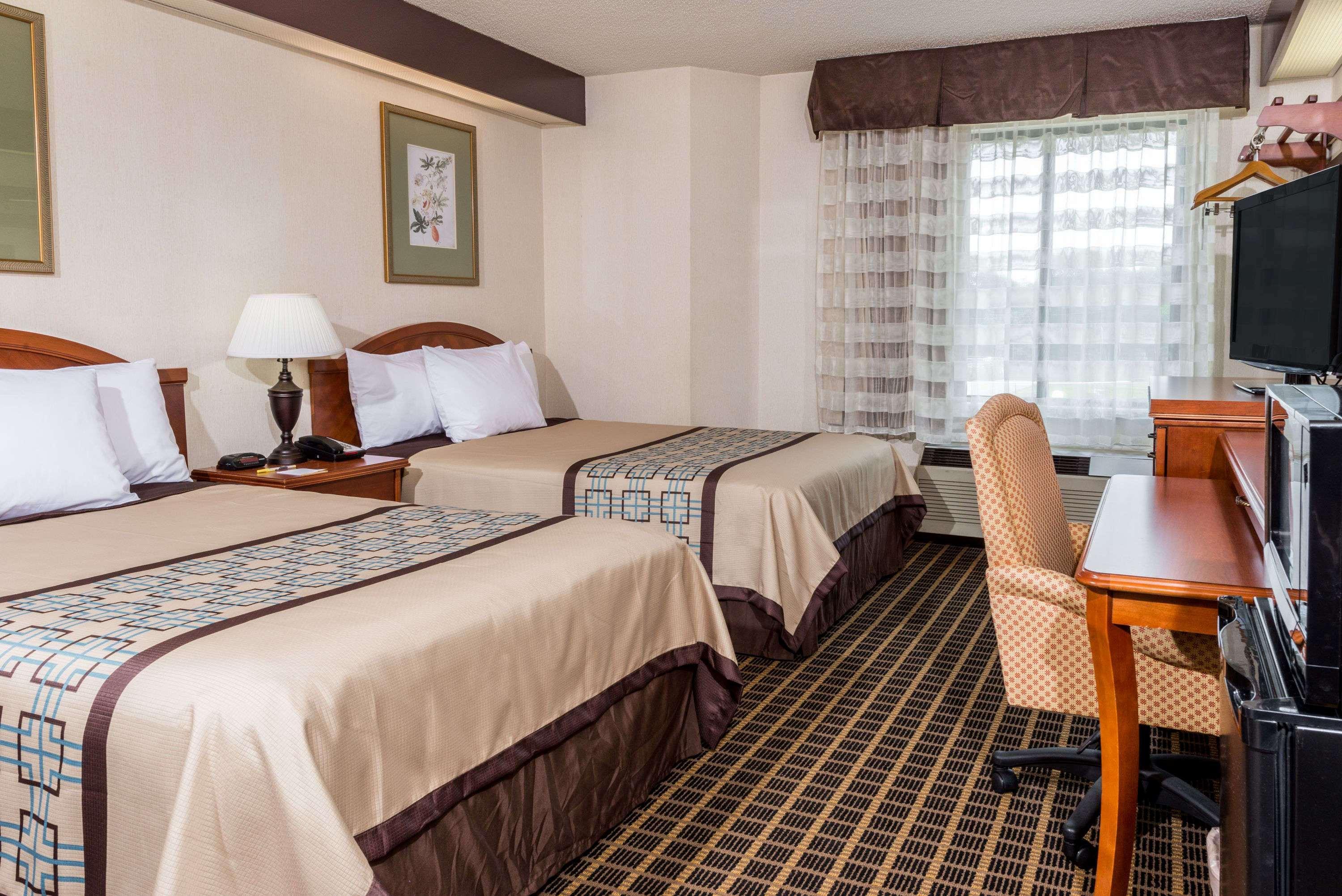 Days Inn By Wyndham Yadkinville Bagian luar foto